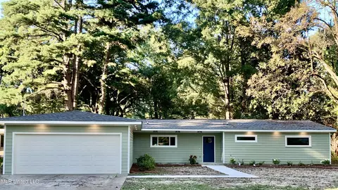 746 Brookwood Rd, Jackson, MS 39206