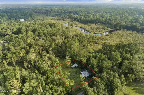 15058 11th St, Pearlington, MS 39572