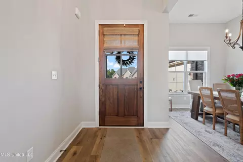 Entry Way - 5065 Watson Vw, Nesbit, MS 38651 photo 2 of 3