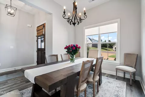 Dining - 5065 Watson Vw, Nesbit, MS 38651 photo 1 of 2