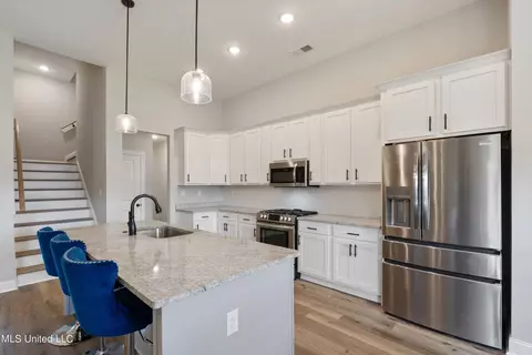 Kitchen - 5065 Watson Vw, Nesbit, MS 38651 photo 2 of 2