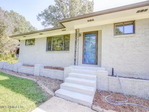 767 W Commerce St, Hernando, MS 38632 photo 3