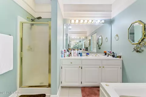 Bath - 105 Sawgrass Cv, Canton, MS 39046 photo 4 of 5