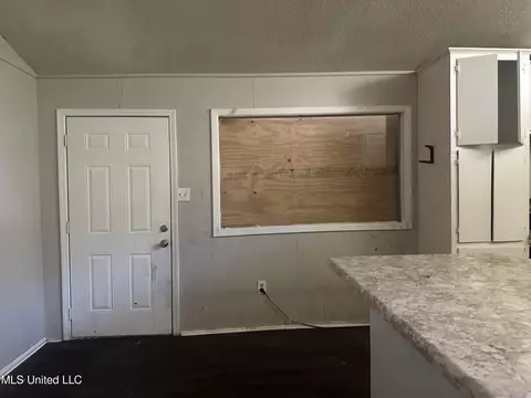 Other - 243 Queen Anne Ln, Jackson, MS 39209 photo 2 of 14