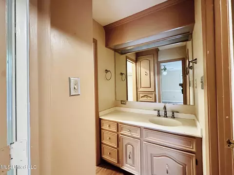 5055 Riverwood Cir, Jackson, MS 39211 photo 14