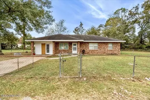 401 Clark St, Picayune, MS 39466
