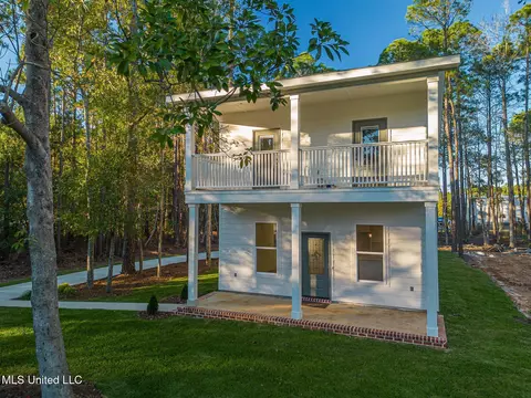 11212 Creel Cir, Gulfport, MS 39503