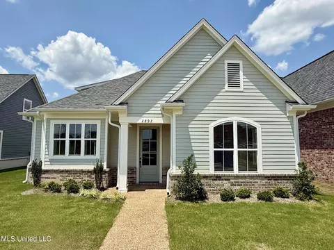 2892 Market Square Ave, Southaven, MS 38672