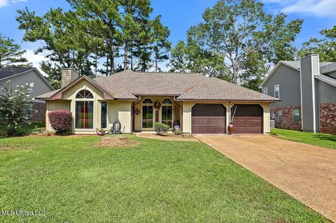 1876 Lincolnshire Blvd, Ridgeland, MS 39157