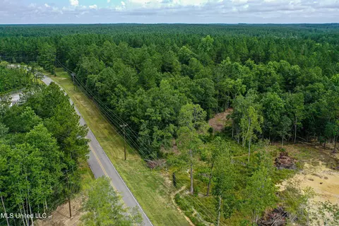 02 O Neal Rd, Vancleave, MS 39565