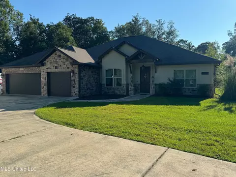 334 Lott Rd, Perkinston, MS 39573