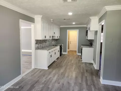 Kitchen - 4639 Sherbrook Drive Dr, Jackson, MS 39212 photo 1 of 4