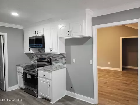 Kitchen - 4639 Sherbrook Drive Dr, Jackson, MS 39212 photo 4 of 4