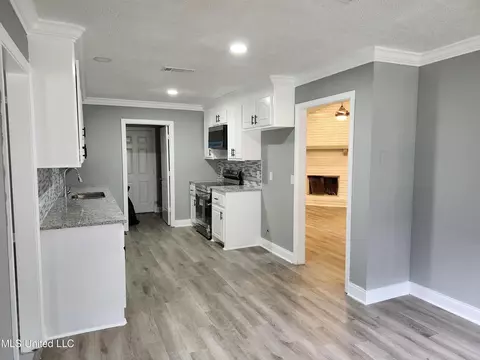 Kitchen - 4639 Sherbrook Drive Dr, Jackson, MS 39212 photo 2 of 4