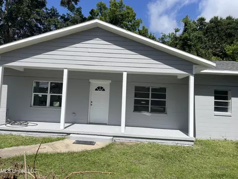 241 Spanner Ln, Biloxi, MS 39530 photo 1