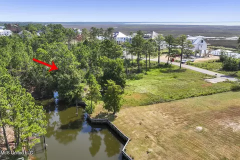 132 Hanakealoha B Pl, Diamondhead, MS 39525 photo 2