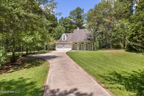 Exterior - 220 Center Ave, Sumrall, MS 39482 photo 2 of 14
