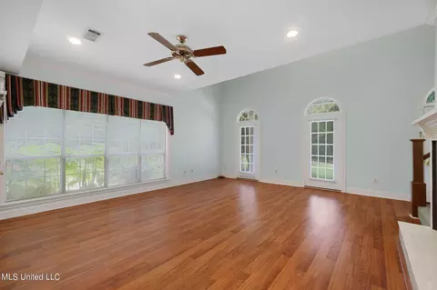 Living - 220 Center Ave, Sumrall, MS 39482 photo 4 of 4