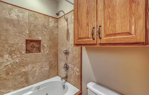 Bath - 269 Williams Dr, Florence, MS 39073 photo 2 of 10