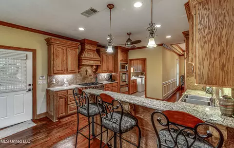 Kitchen - 269 Williams Dr, Florence, MS 39073 photo 2 of 6
