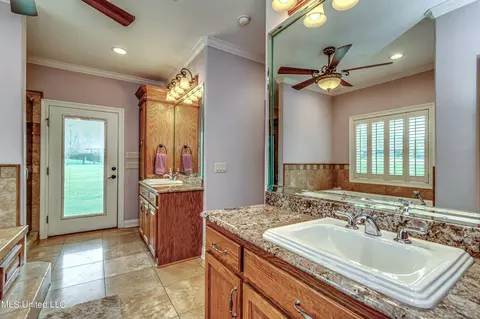Bath - 269 Williams Dr, Florence, MS 39073 photo 6 of 10