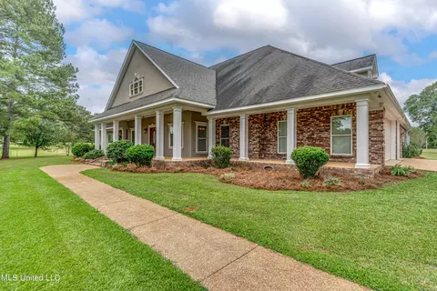 Exterior - 269 Williams Dr, Florence, MS 39073 photo 2 of 15