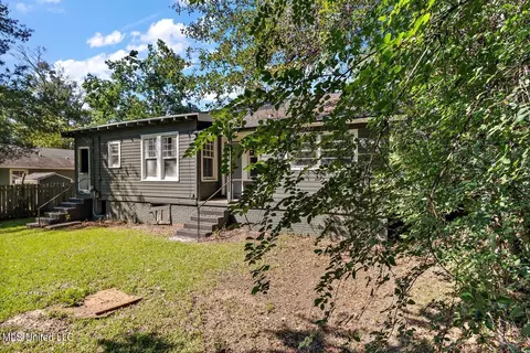 Exterior - 136 Princeton St, Jackson, MS 39203 photo 5 of 6