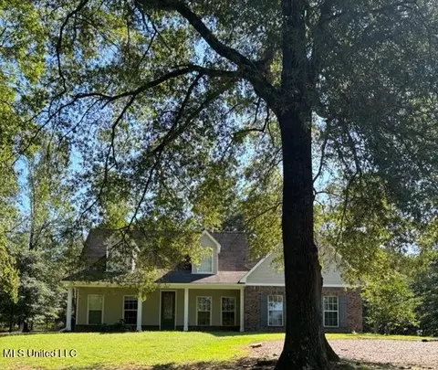14365 Chelsea Cv, Byhalia, MS 38611