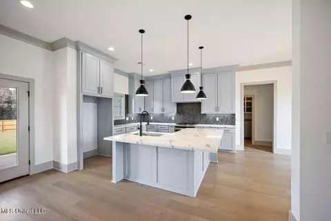 109 Lakecrest Dr, Madison, MS 39110 photo 5