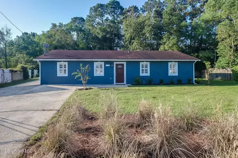11365 Ruth Ct, Biloxi, MS 39532