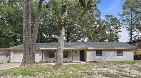 1015 Tanglewood Dr, Clinton, MS 39056