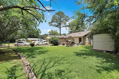 Exterior - 5856 Medallion Dr, Jackson, MS 39211 photo 4 of 10