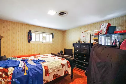 Bedroom - 5856 Medallion Dr, Jackson, MS 39211 photo 7 of 8