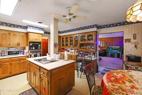 Kitchen - 5856 Medallion Dr, Jackson, MS 39211 photo 4 of 4