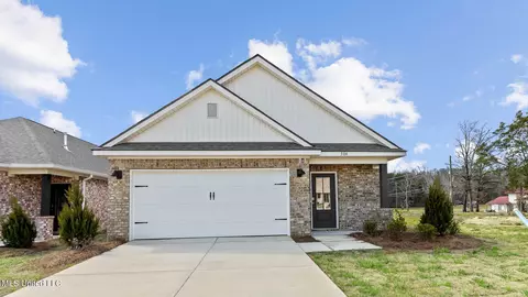 504 Vista Pointe Dr, Pearl, MS 39208