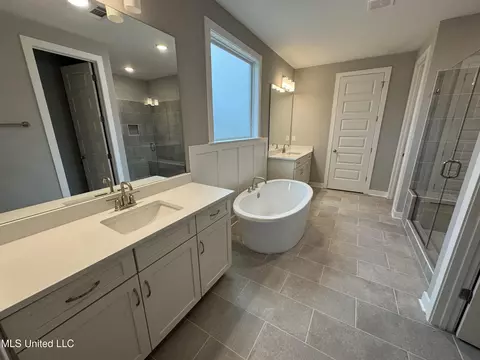 Bath - 9616 Silo Park Rd, Olive Branch, MS 38654 photo 1 of 6