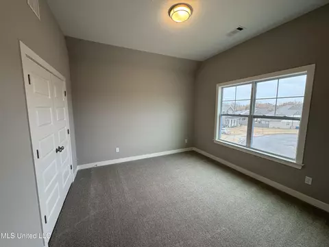 Bedroom - 9616 Silo Park Rd, Olive Branch, MS 38654 photo 4 of 4