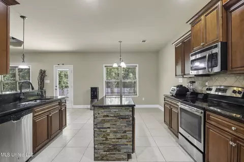 512 Dynsmore Pl, Long Beach, MS 39560 photo 9