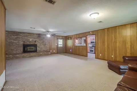 Living - 4008 Sentinel Dr, Escatawpa, MS 39552 photo 3 of 5