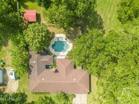 View/Area - 4008 Sentinel Dr, Escatawpa, MS 39552 photo 2 of 5
