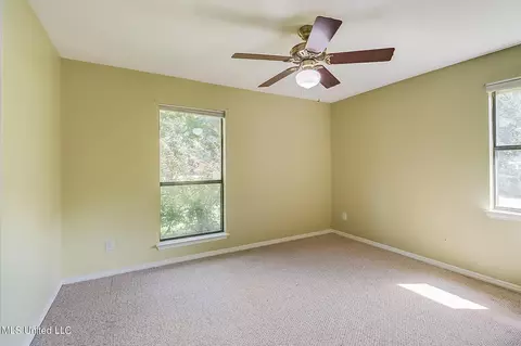 Bedroom - 4008 Sentinel Dr, Escatawpa, MS 39552 photo 2 of 4