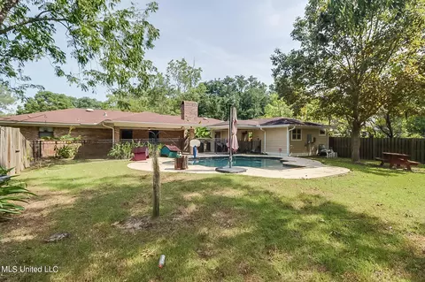 Exterior - 4008 Sentinel Dr, Escatawpa, MS 39552 photo 7 of 10