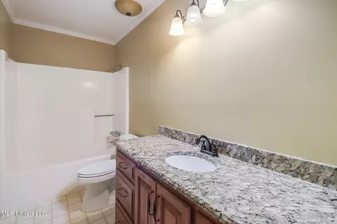 Bath - 4008 Sentinel Dr, Escatawpa, MS 39552 photo 2 of 5