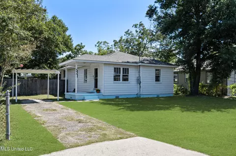176 Jasmine St, Biloxi, MS 39531