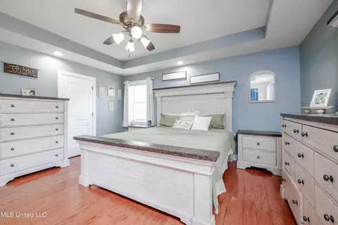 Bedroom - 5679 Peyton Rd, Coldwater, MS 38618 photo 1 of 7