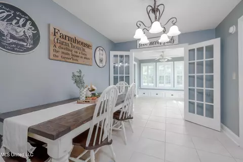Dining - 5679 Peyton Rd, Coldwater, MS 38618 photo 2 of 2