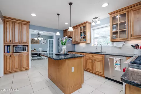 Kitchen - 5679 Peyton Rd, Coldwater, MS 38618 photo 3 of 3