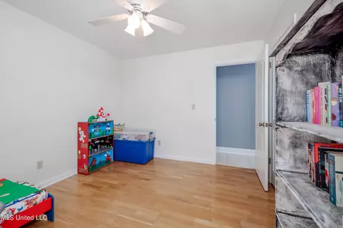 Bedroom - 5679 Peyton Rd, Coldwater, MS 38618 photo 6 of 7