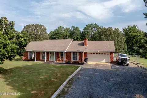 Exterior - 5679 Peyton Rd, Coldwater, MS 38618 photo 2 of 4