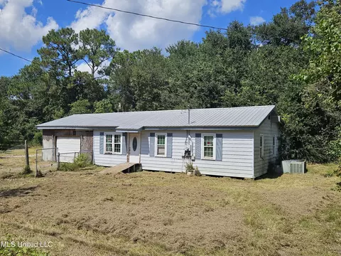 15296 6th St, Gulfport, MS 39503